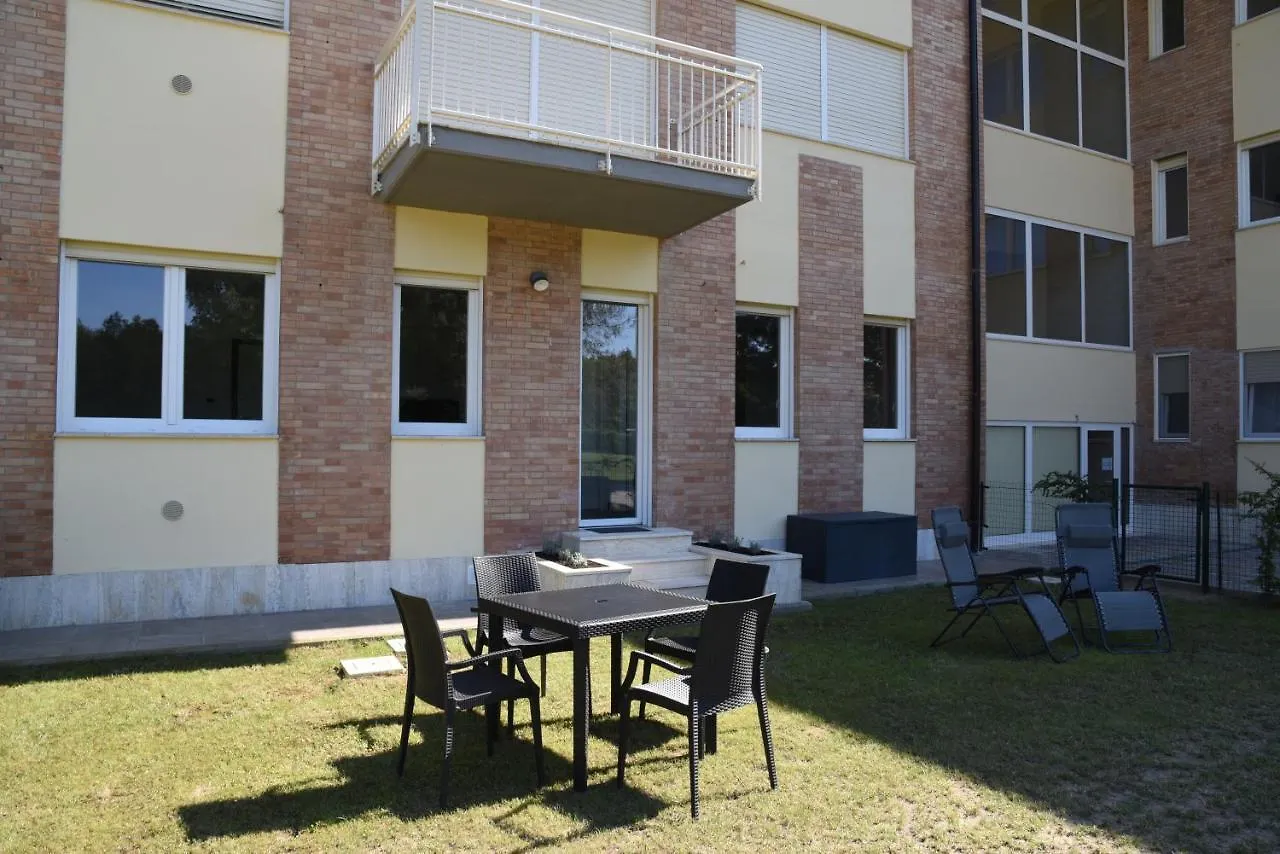 شقة Residence Il Piviere App 7 With Private Garden كالامْبْروني إيطاليا