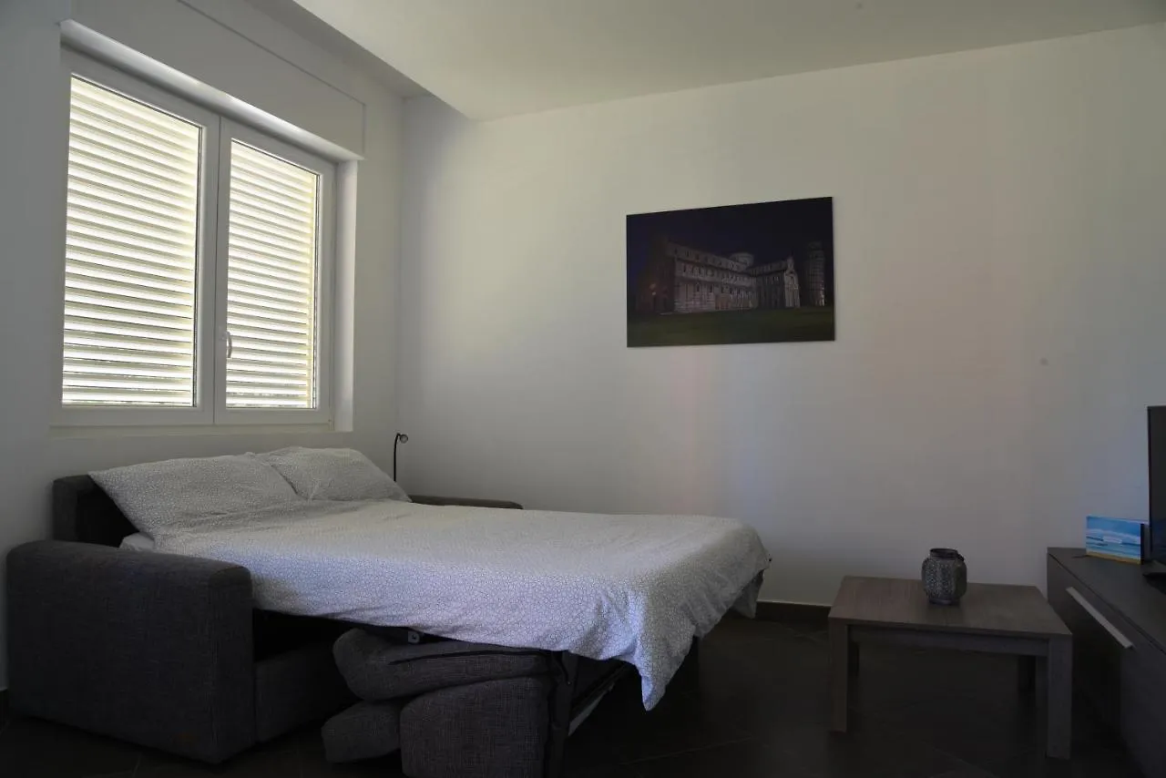 Apartment Residence Il Piviere App 7 With Private Garden Calambrone